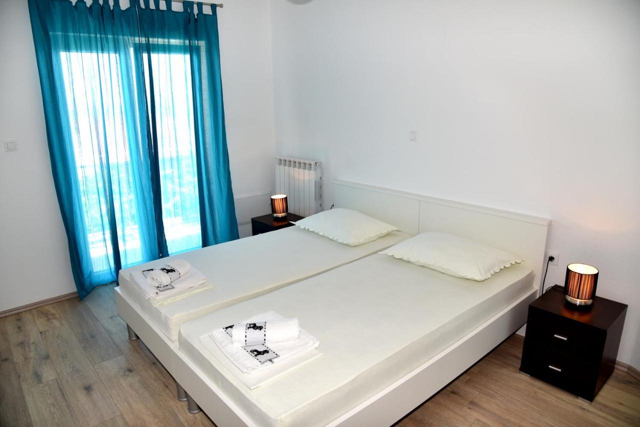 Apartments Antonio 2 Сень Екстер'єр фото
