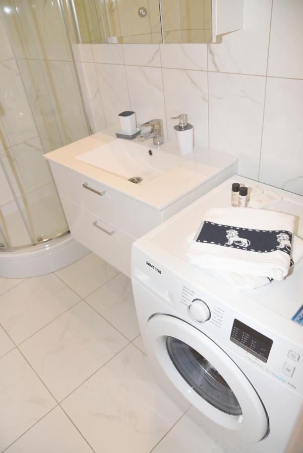 Apartments Antonio 2 Сень Екстер'єр фото