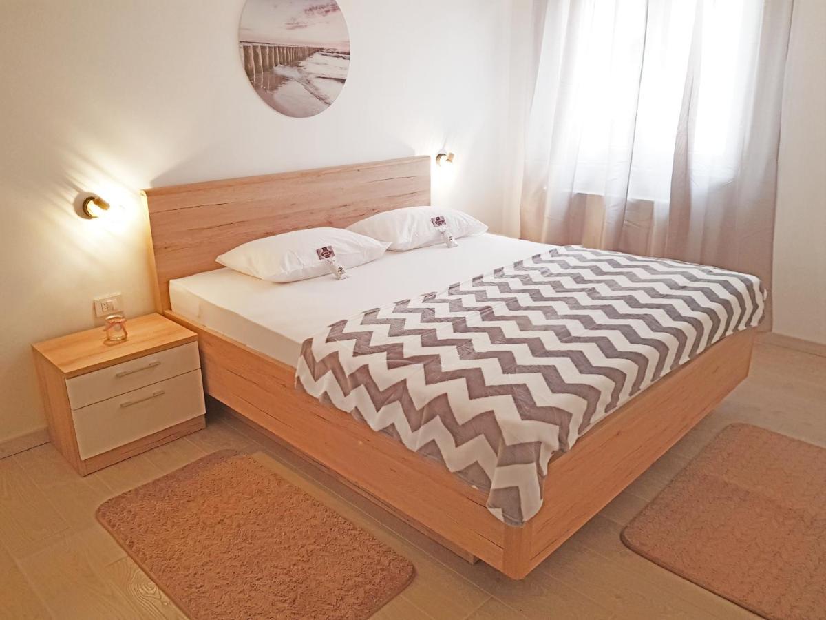 Apartments Antonio 2 Сень Екстер'єр фото